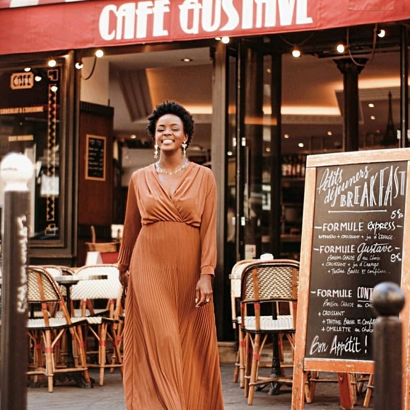 Meet your Posher, Sarah - Picture 1 of 1